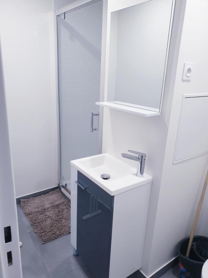 Big Flat Sea Vieuw 95 M2 5 Rooms Near Airport 5 Min Train 3 Min And Tram On Site, Beach 7 Min, 2 Showers And 2 Toilets , Neuf Grand Appartement 95 M2 5 Chambres Proche Aeroport 5 Min Train 3 Min Et Tramway Sur Place, Plage 7 Min 2 Douches Et 2 Wc Vue Nicea Zewnętrze zdjęcie