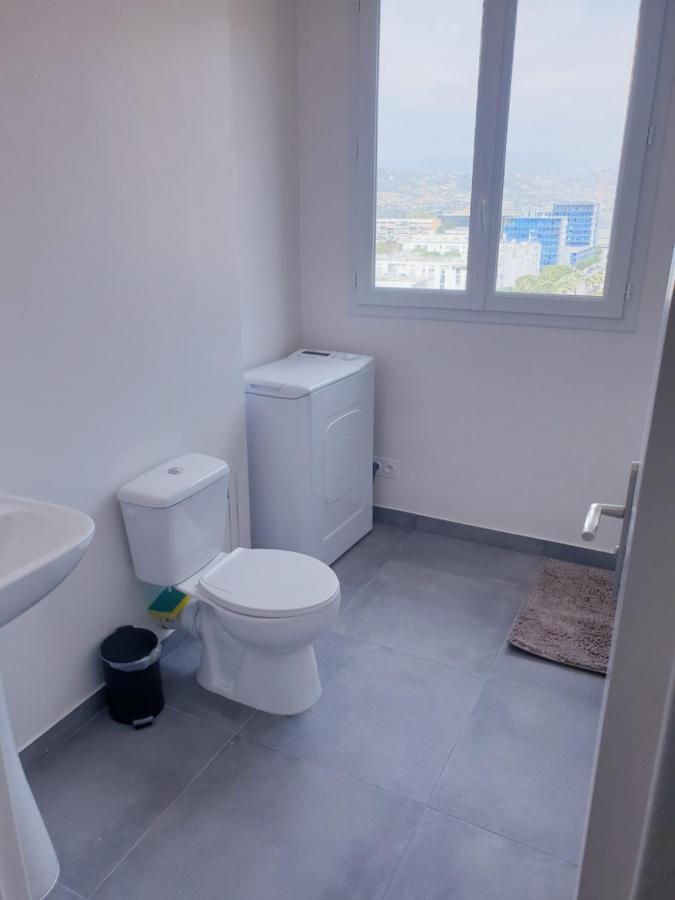 Big Flat Sea Vieuw 95 M2 5 Rooms Near Airport 5 Min Train 3 Min And Tram On Site, Beach 7 Min, 2 Showers And 2 Toilets , Neuf Grand Appartement 95 M2 5 Chambres Proche Aeroport 5 Min Train 3 Min Et Tramway Sur Place, Plage 7 Min 2 Douches Et 2 Wc Vue Nicea Zewnętrze zdjęcie